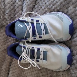 On Cloud Cloudvista sneakers